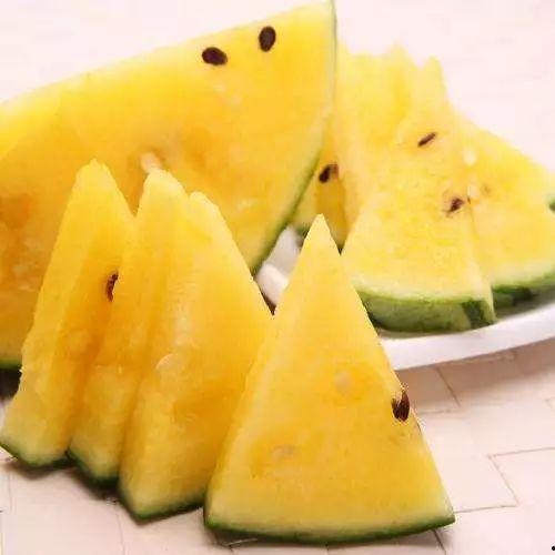 吃瓜西瓜飞来图,西瓜飞来，揭秘神秘现象背后的科学奥秘