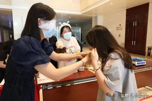 文静吃瓜事件,揭秘网络舆论的狂欢与反思