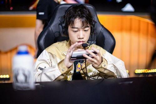 wbhero全队吃瓜,欢乐演绎电竞日常